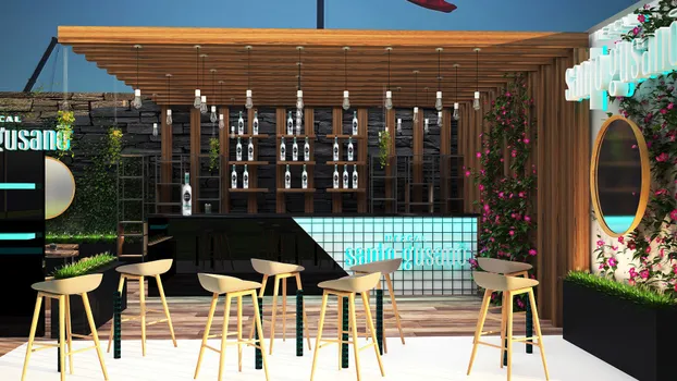 Stand en feria regional de mezcal Santo gusano